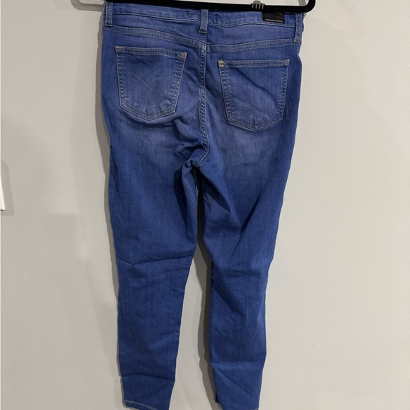 Blue jeans - Picture 3 of 3